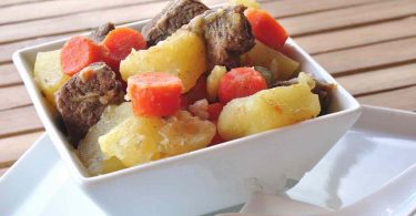 Ragoût de bœuf aux pommes de terre et carottes