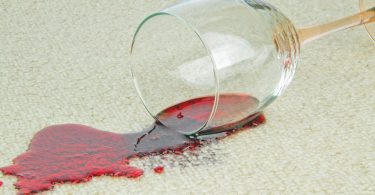 Voici comment enlever facilement les taches de vin