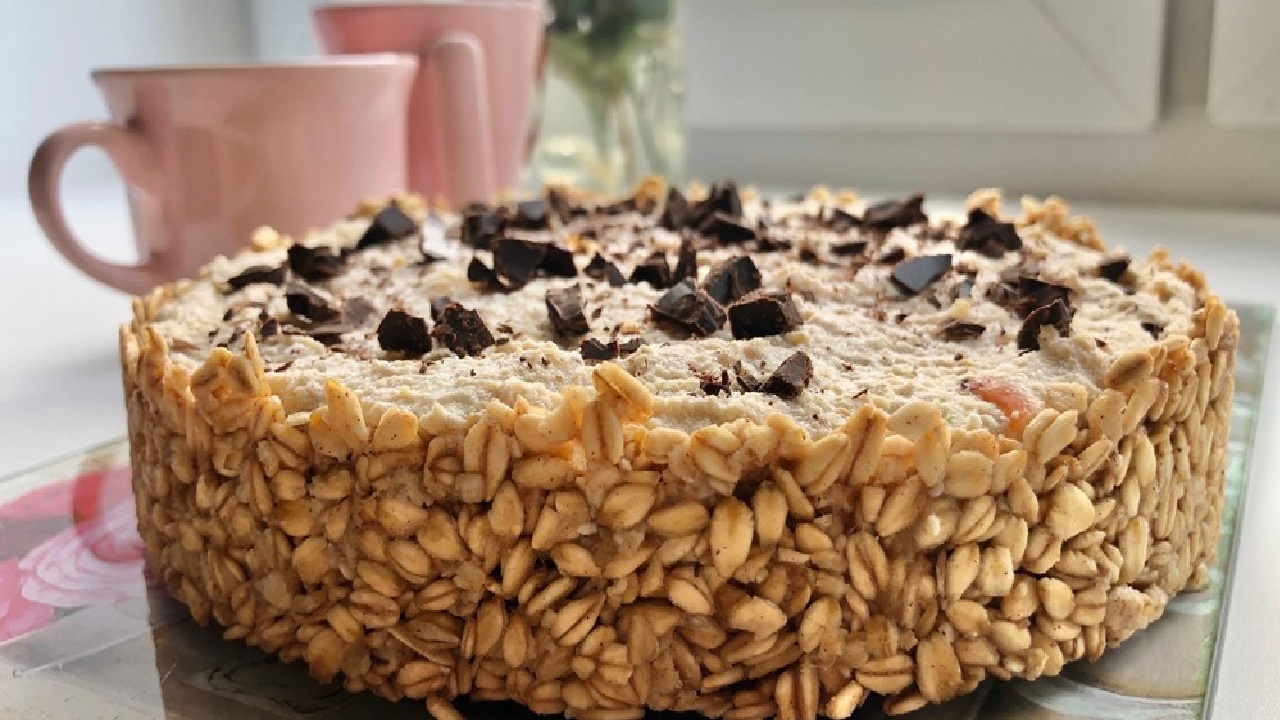 Gâteau aux flocons d'avoine et au chocolat sans cuisson