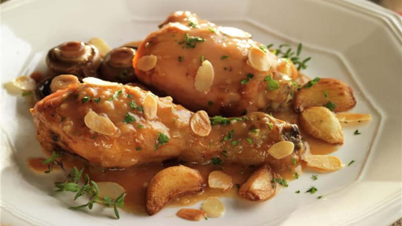 Poulet fermier en pepitoria aux champignons