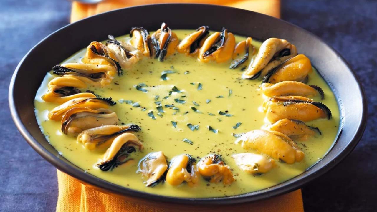 Soupe de moules au curry