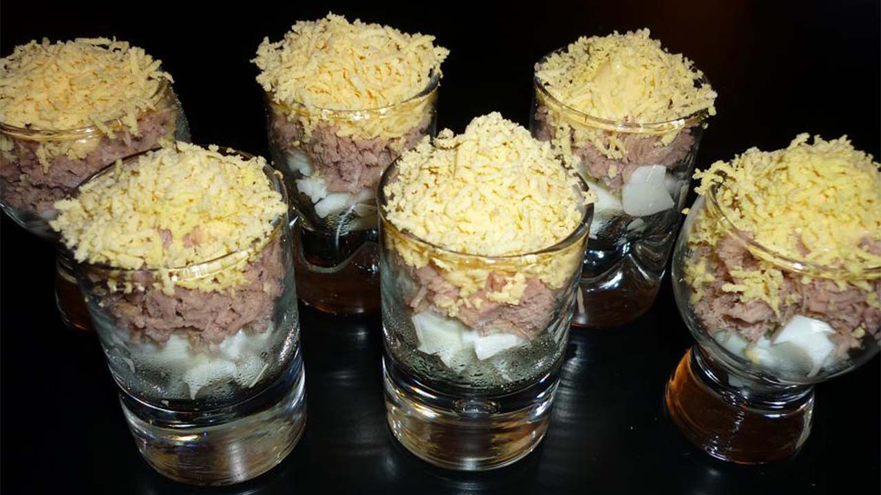 Verrine œufs mimosa, thon, mayonnaise